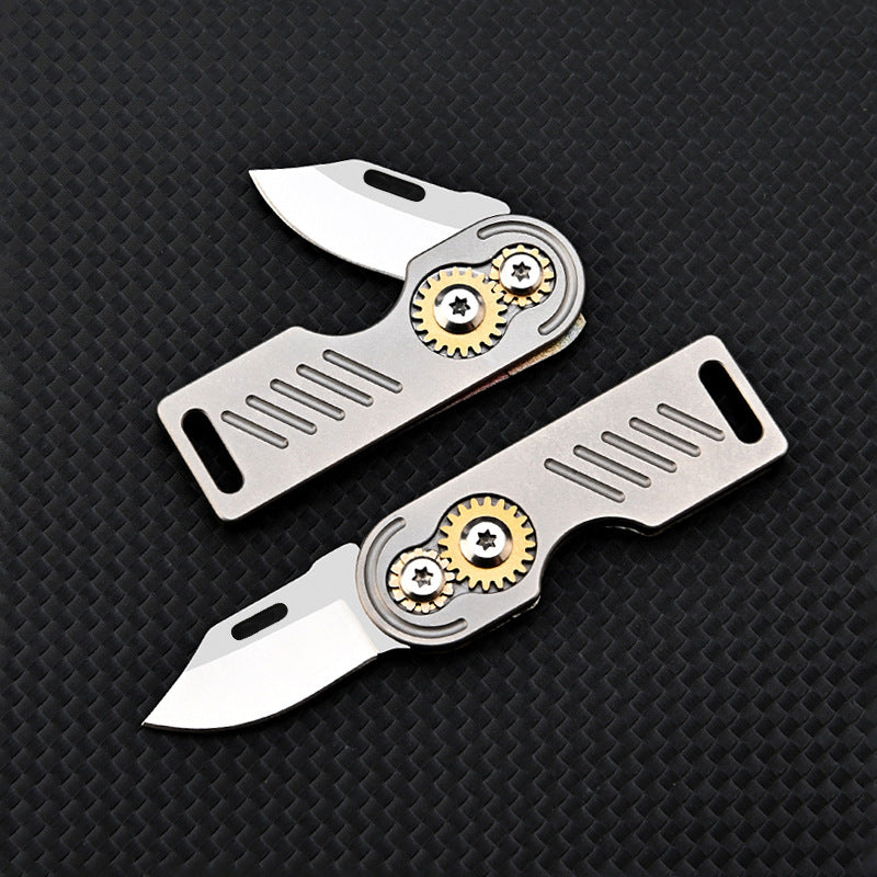 MASALONG MA-TY-059 Titanium alloy gear small blade with sharp edge and high hardness D2 steel mini folding knife, portable keychain, unboxing and express delivery knife