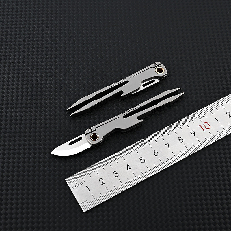 MASALONG MA-TY-034 Pinzas de aleación de titanio con un cuchillo pequeño para raspar y depilar el cabello, pinza para cejas de cabeza plana, accesorio de mantenimiento de herramientas pequeñas EDC portátil para exteriores