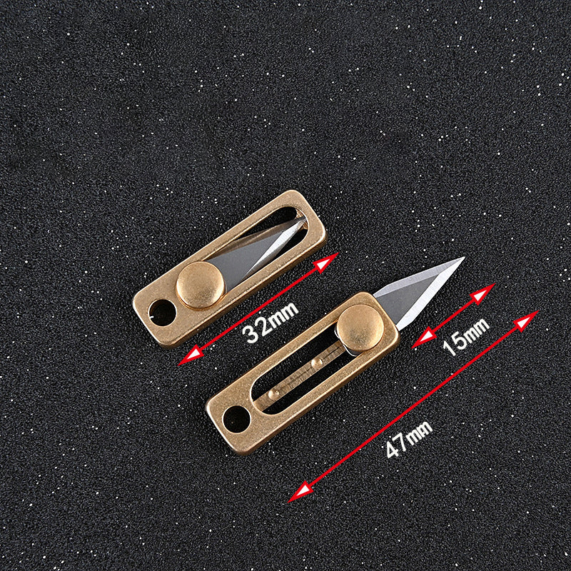 MASALONG MA-TY-008 Mini faca de latão faca de bolso afiada faca de puxar e empurrar portátil EDC chaveiro cabide desmontagem caixa expressa abertura faca