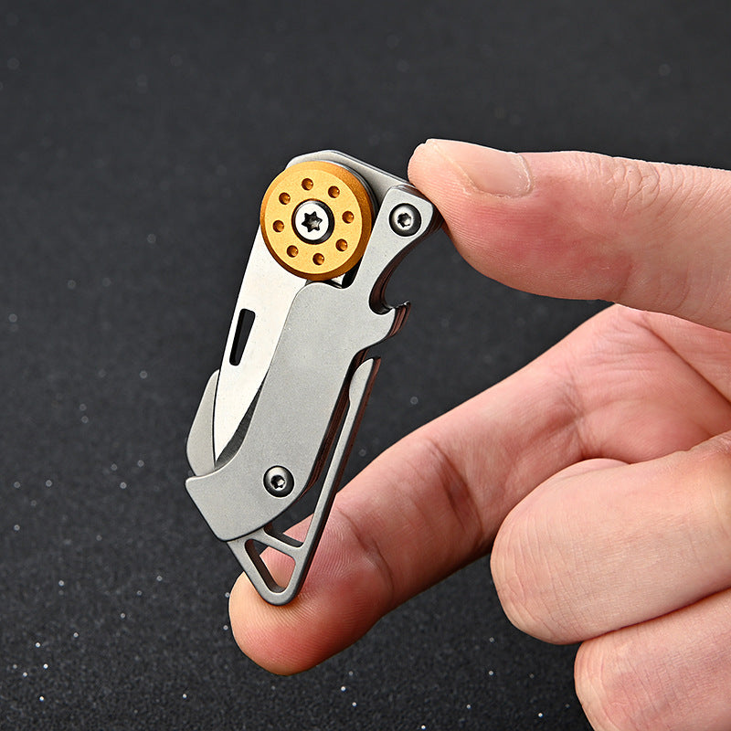 MASALONG MA-TY-038 Mini cuchillo plegable de acero inoxidable, abridor de botellas, cuchillo afilado de acero D2 para defensa personal al aire libre, cuchillo portátil con llavero