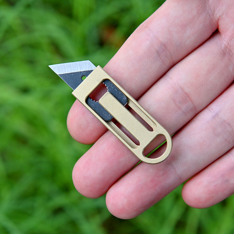MASALONG MA-TY-068 Mini cuchillo de aleación de titanio, cuchillo de latón afilado y creativo, cuchillo de desembalaje y entrega exprés, cuchillo colgante de llavero portátil