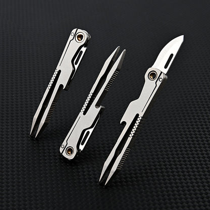MASALONG MA-TY-034 Pinça de liga de titânio com uma pequena faca para raspar e arrancar pelos, clipe de sobrancelha de cabeça plana, acessório de manutenção de ferramenta pequena EDC portátil para exterior
