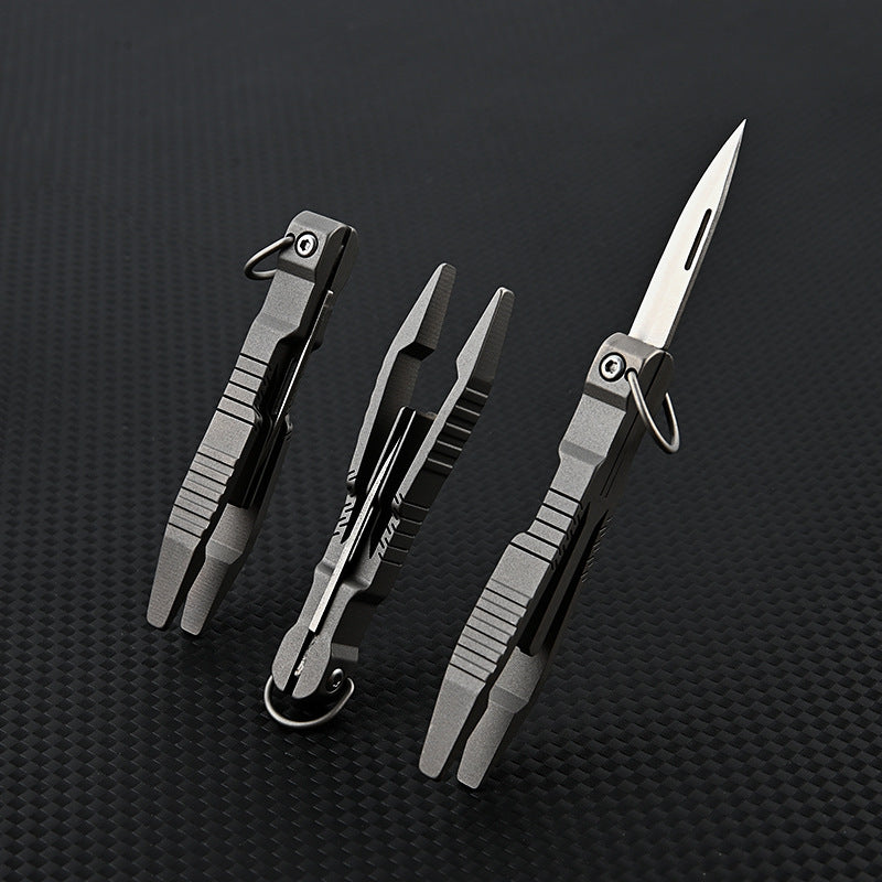 MASALONG MA-TY-034 Pinça de liga de titânio com uma pequena faca para raspar e arrancar pelos, clipe de sobrancelha de cabeça plana, acessório de manutenção de ferramenta pequena EDC portátil para exterior