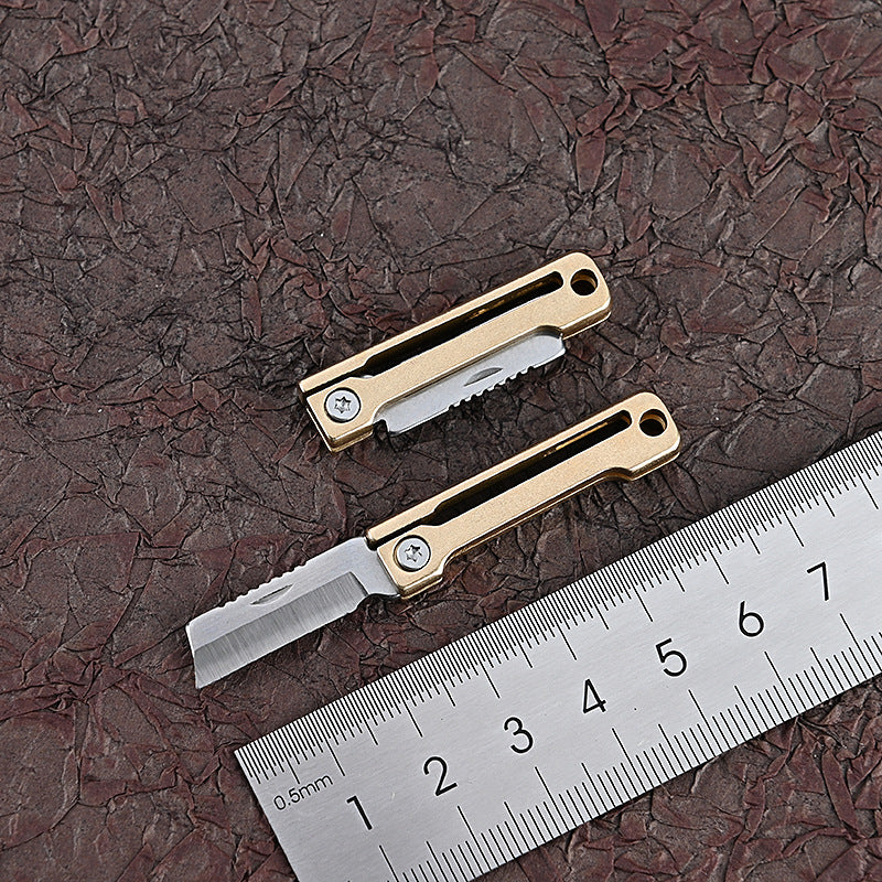 MASALONG MA-TY-009 Mini faca dobrável de latão afiada, portátil, rápida de remover, porta-chaves para faca de entrega, portátil, de bolso, faca de caixa aberta, autodefesa