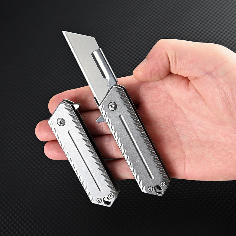 MASALONG MA-TY-032 Stainless steel heavy-duty art knife, quick opening paper knife, trapezoidal blade, replaceable unboxing knife, carpet wallpaper knife