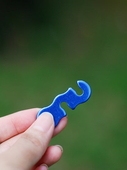 Outdoor camping MA-WY-010 aluminum alloy umbrella rope buckle tent pull rope accessories S-shaped wind rope buckle three eye opening rope buckle does not deform