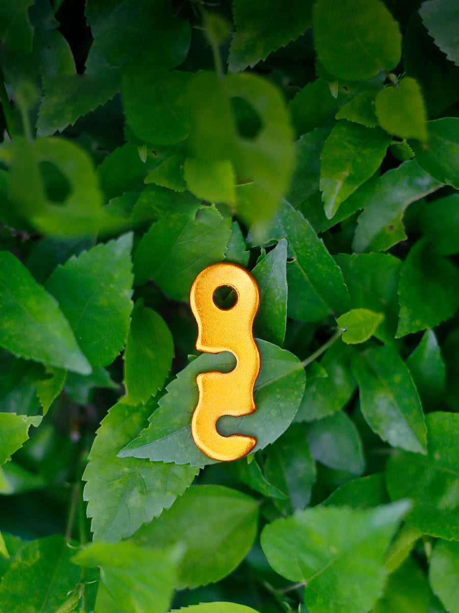 Outdoor camping MA-WY-010 aluminum alloy umbrella rope buckle tent pull rope accessories S-shaped wind rope buckle three eye opening rope buckle does not deform