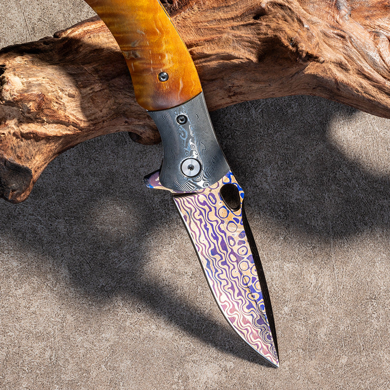 Kni283 Folding Knife Outdoor Camping Survival coreless Damascus Blade High Hardness Sand iron wood handle